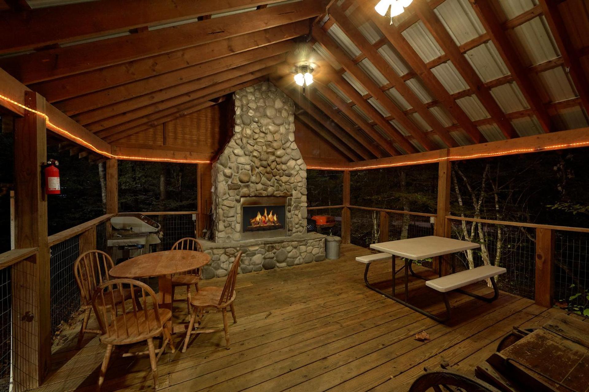 Creeksong Holiday Home Gatlinburg Eksteriør billede