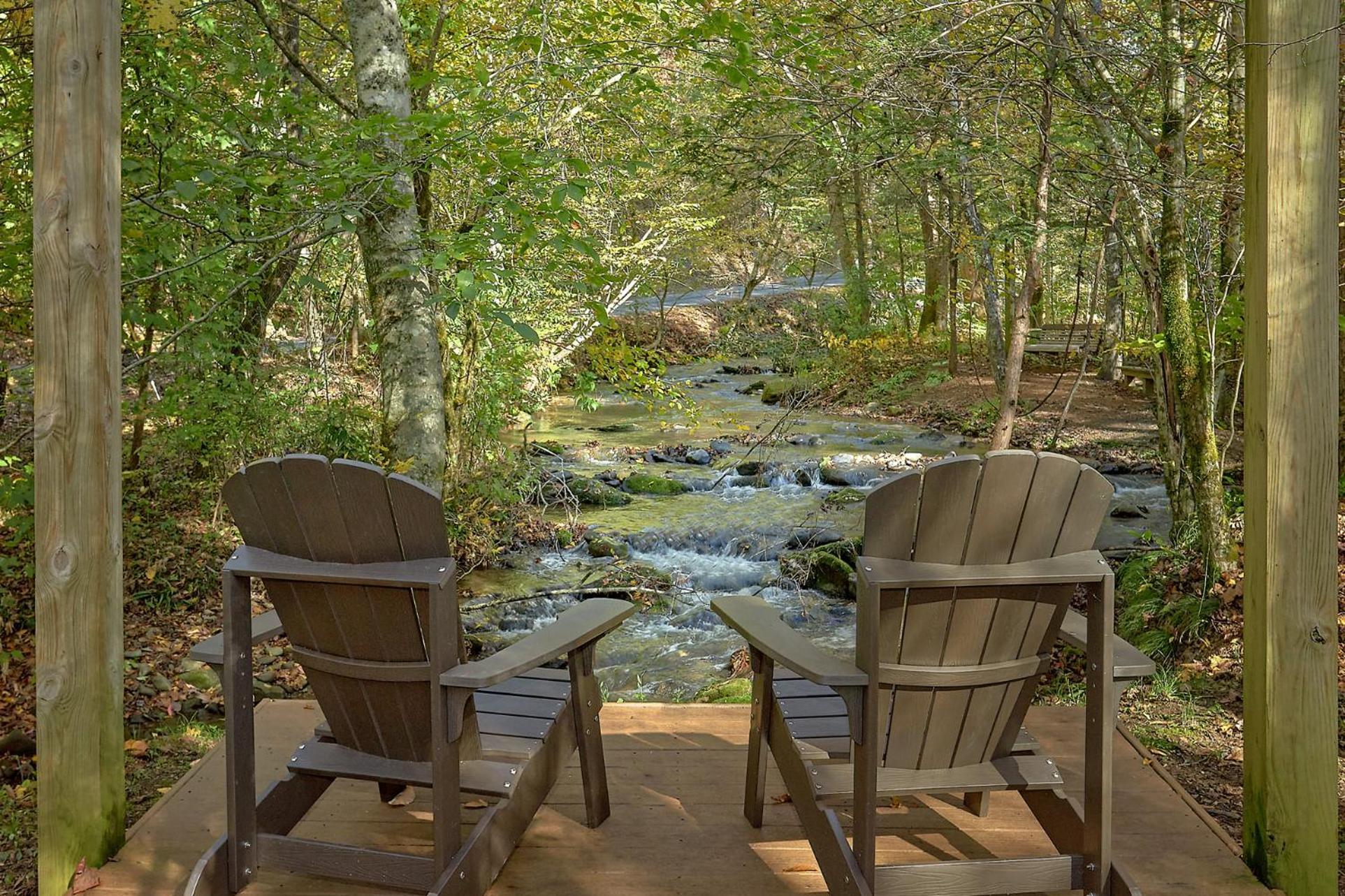 Creeksong Holiday Home Gatlinburg Eksteriør billede
