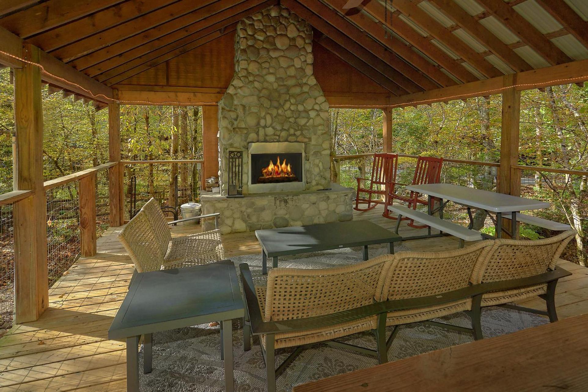 Creeksong Holiday Home Gatlinburg Eksteriør billede